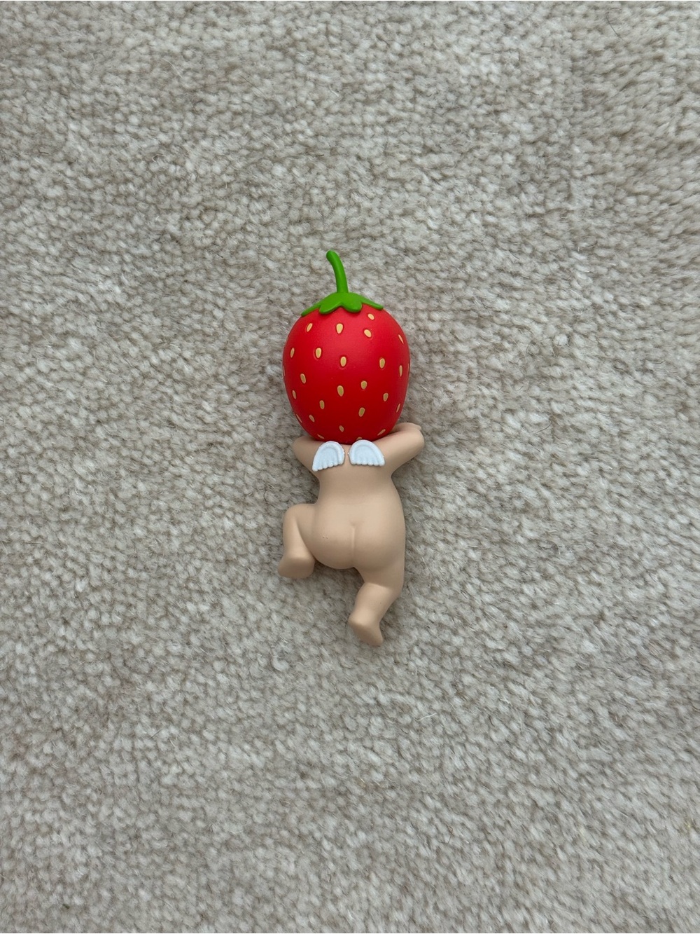 Sonny Angel Hipper Strawberry, Harvest Series - Picture 2 of 2